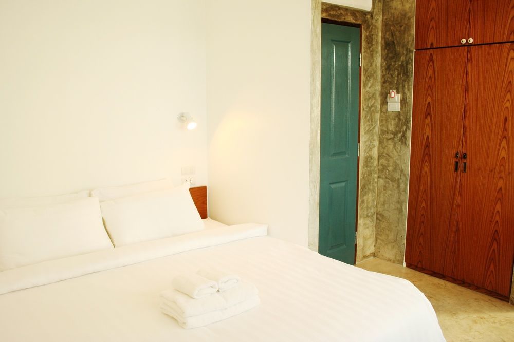 Отель Plern Plern Bed And Bike Чиангмай Экстерьер фото